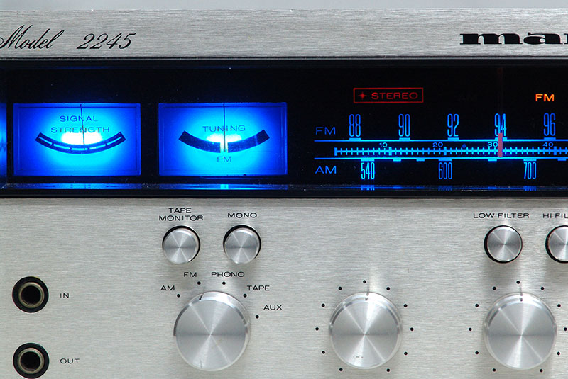 marantz-2245-dis.jpg