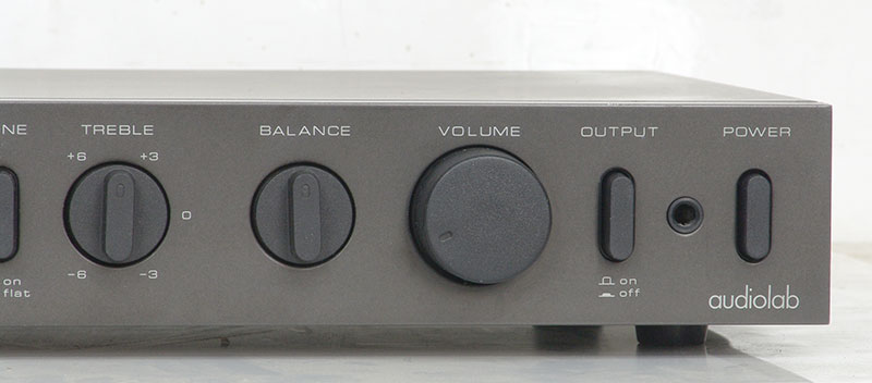 audiolab-800c-r.jpg