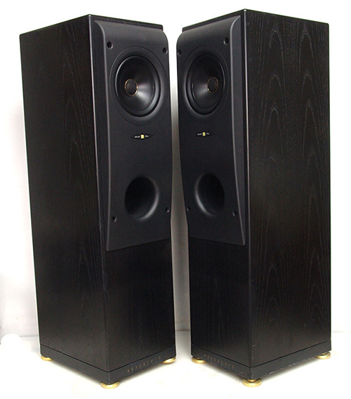 kef-reference-model-1-op-s.jpg