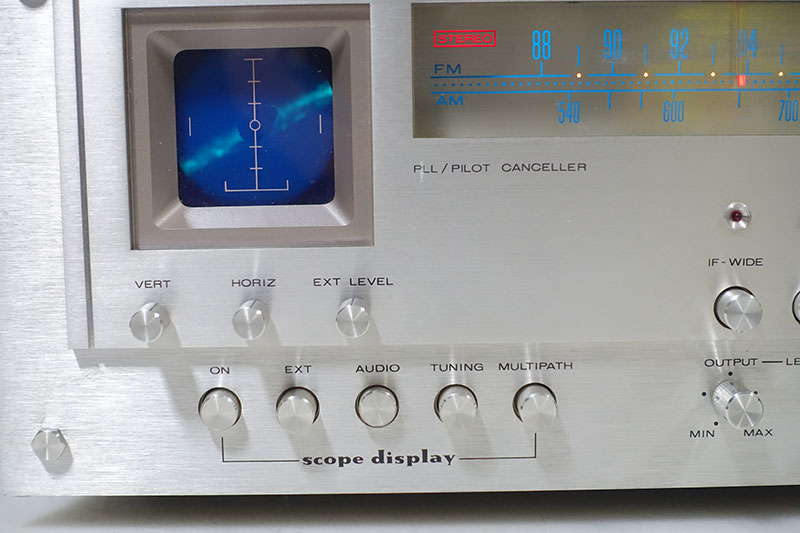 Marantz-2130-tun-scope.jpg