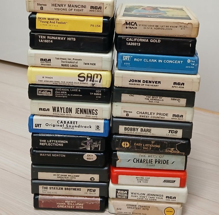 8Track 25_02.jpg