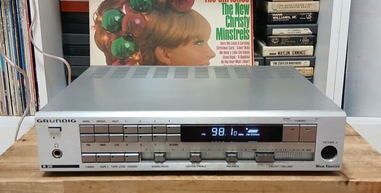 Grundig R30_01.jpg