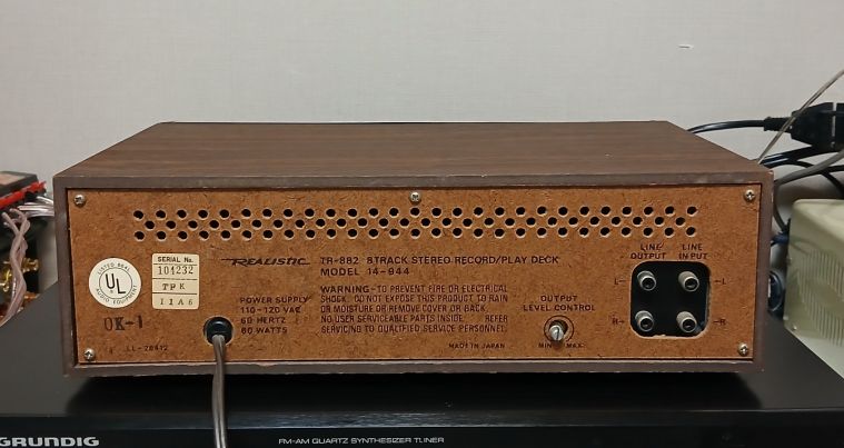 Realistic TR-882_04.jpg