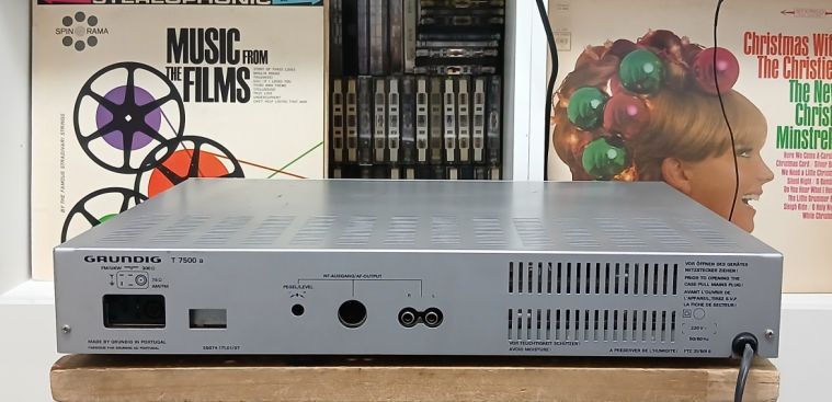Grundig T7500_04.jpg