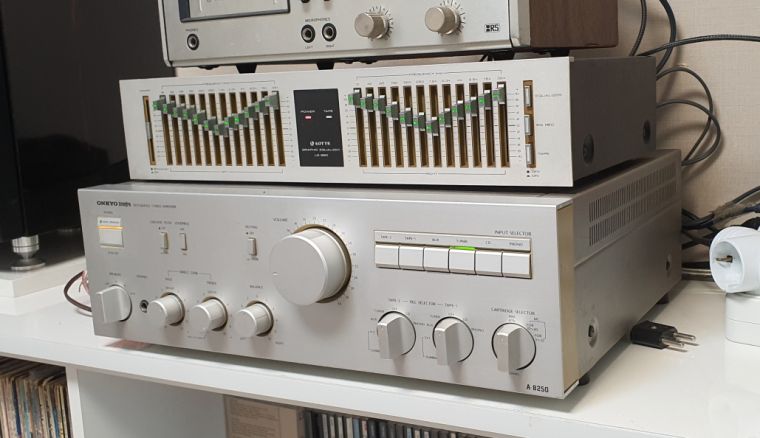 Onkyo 8250_02.jpg